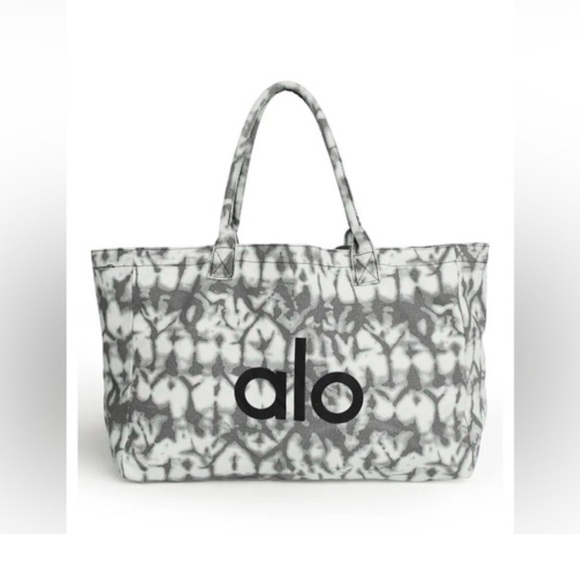 ALO Yoga Handbags - ALO Yoga Black and White Patterned Tote